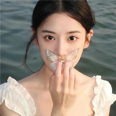 等妈妈回家的孩子